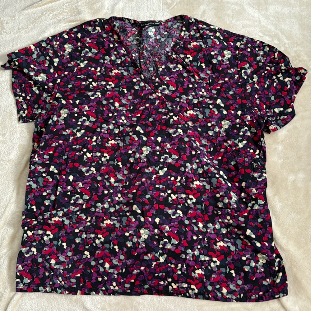 Los Angeles rose scrub top